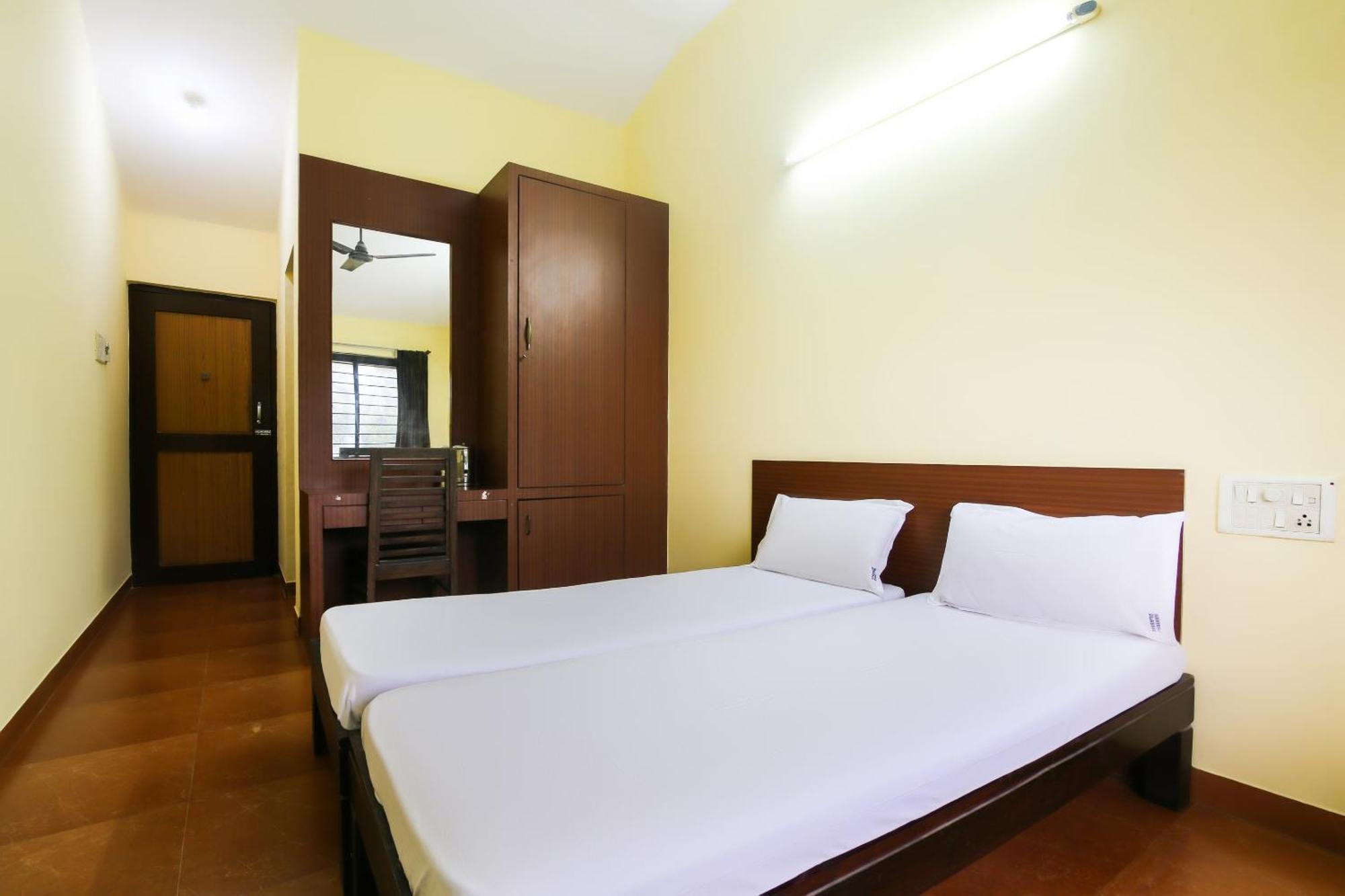 Hotel O Raviraj Classic Cana Eksteriør bilde